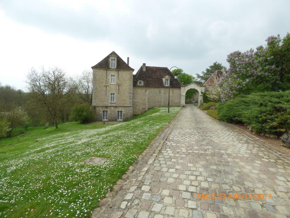 Chateau De Montrame Soisy-Bouy Bagian luar foto